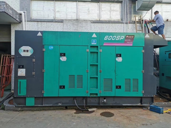珠海進(jìn)口康明斯發(fā)電機(jī)出租